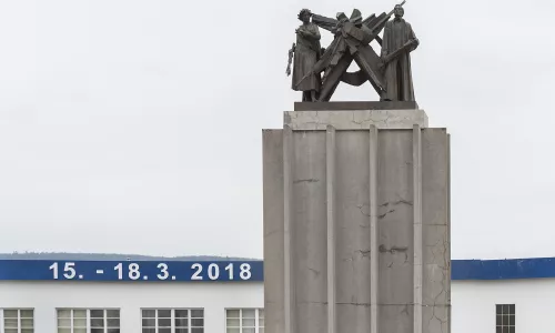 D130 Plastika Nový věk